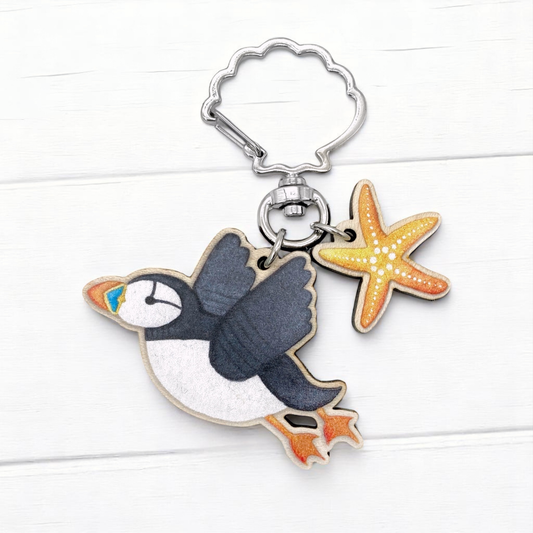 Wooden Keyring - Puffin with Starfish - Maple Wood Key Chain with Shell Clasp