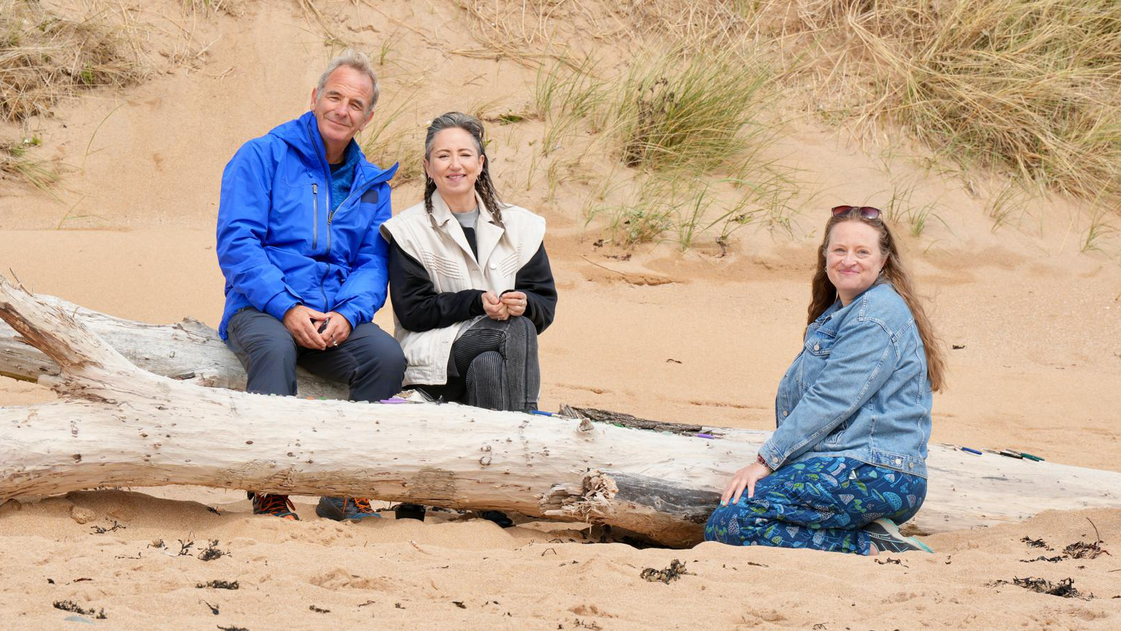 Load video: Robson Green's Weekend Escapes - Jewellery Making with KT Tunstall