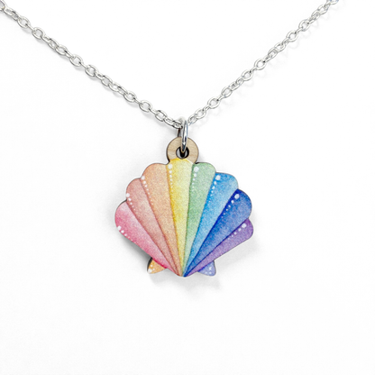 Scallop Shell Necklace - Wooden Seaside Pendant