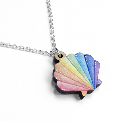 Scallop Shell Necklace - Wooden Seaside Pendant