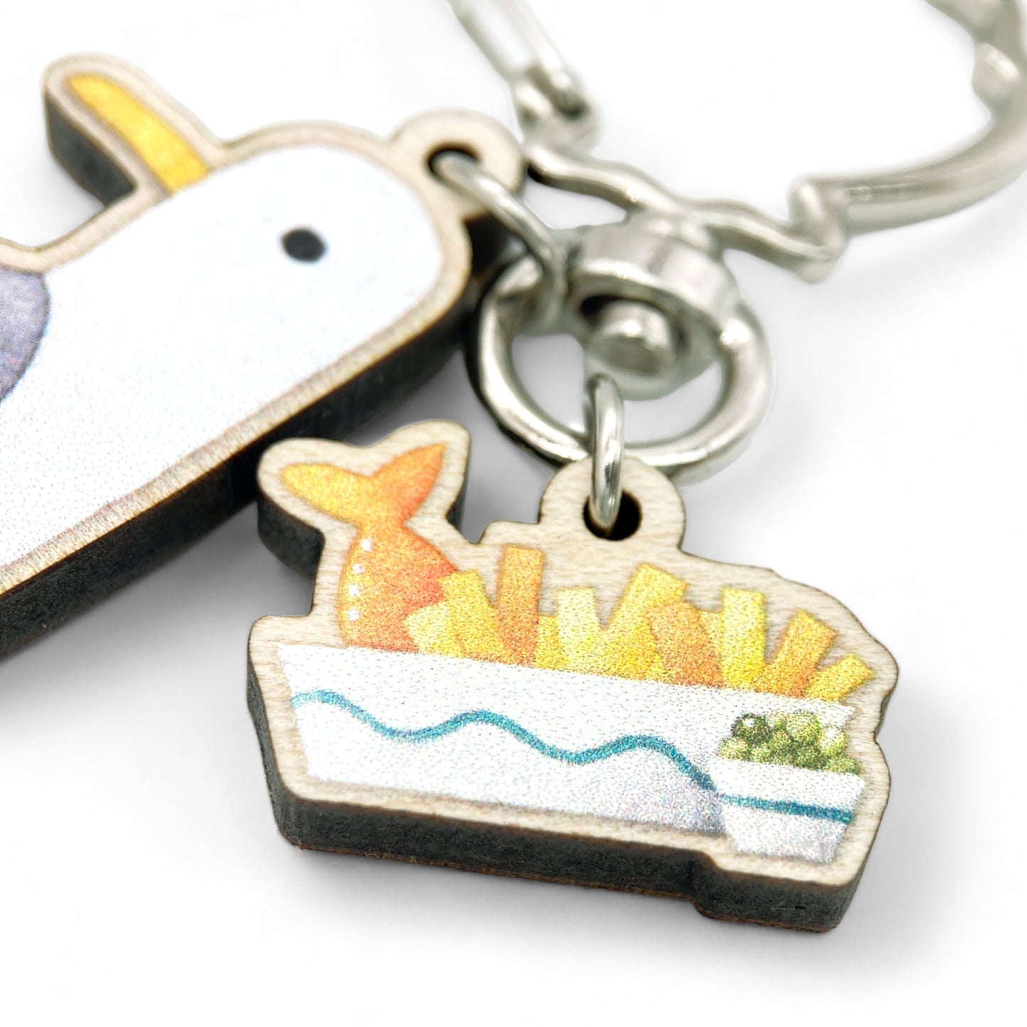 Wooden Keyring - Seagull with Fish and Chips - Maple Wood Key Chain with Shell Clasp - East Neuk Beach Crafts